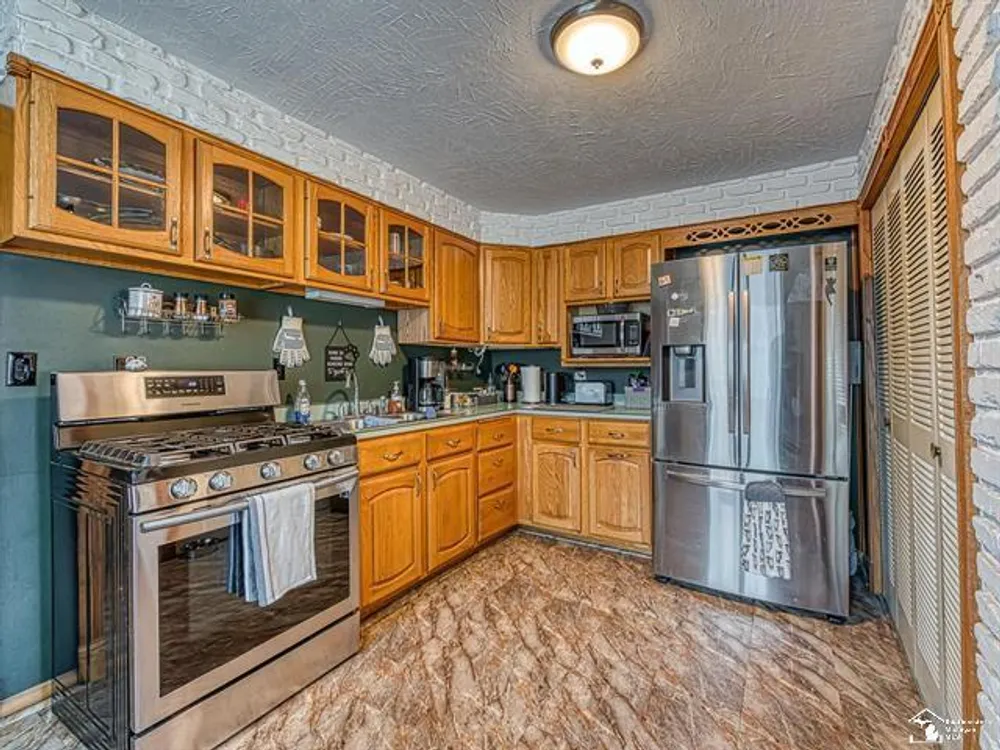 1423 Sunset Blvd, Monroe, MI 48162