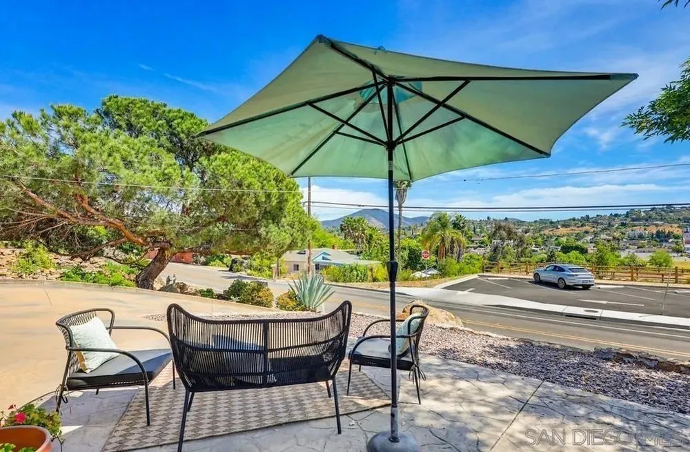 9832 Estrella Dr, Spring Valley, CA 91977