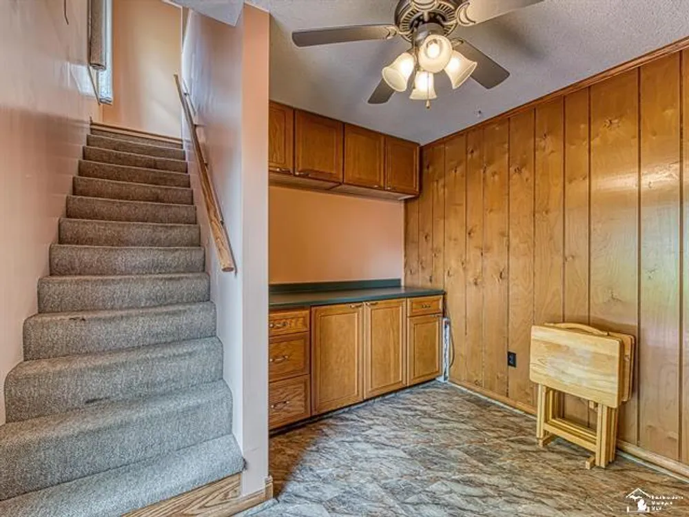 1423 Sunset Blvd, Monroe, MI 48162