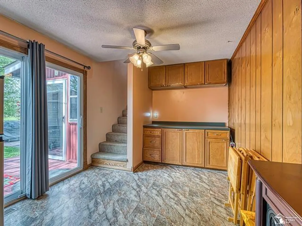 1423 Sunset Blvd, Monroe, MI 48162