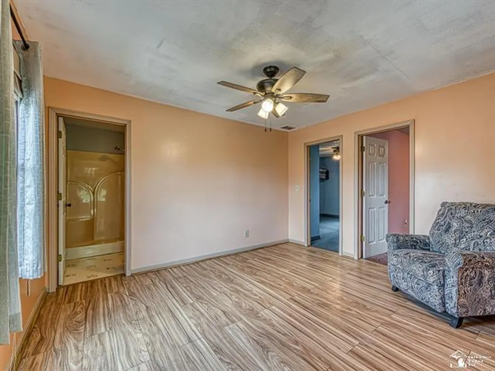 1423 Sunset Blvd, Monroe, MI 48162