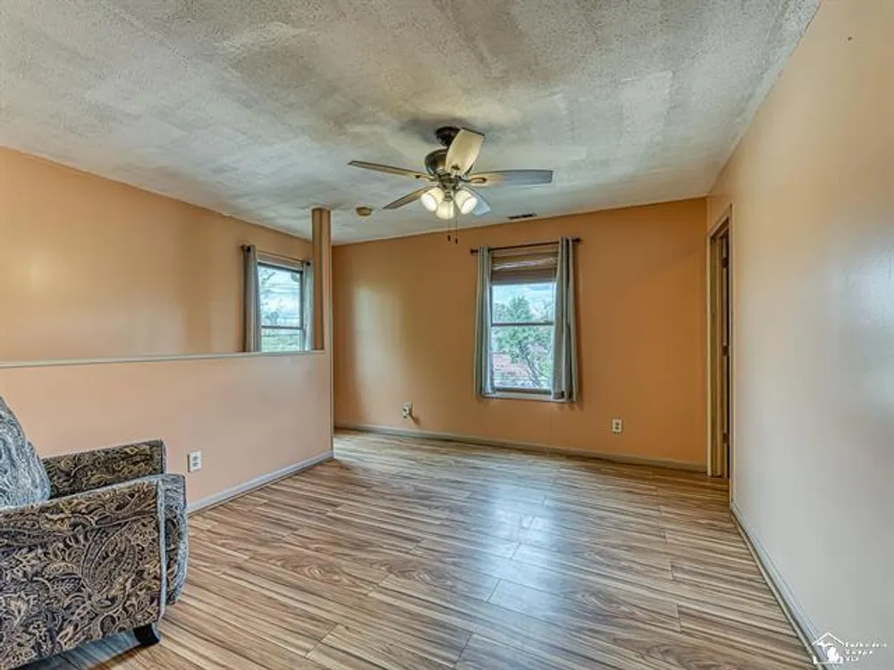 1423 Sunset Blvd, Monroe, MI 48162
