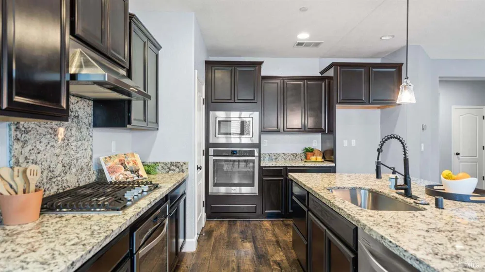 8018 Kenai Ct, Vacaville, CA 95687