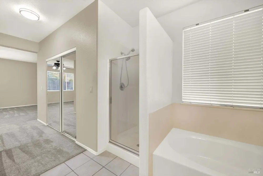 943 Fallsgrove Way, Vacaville, CA 95687