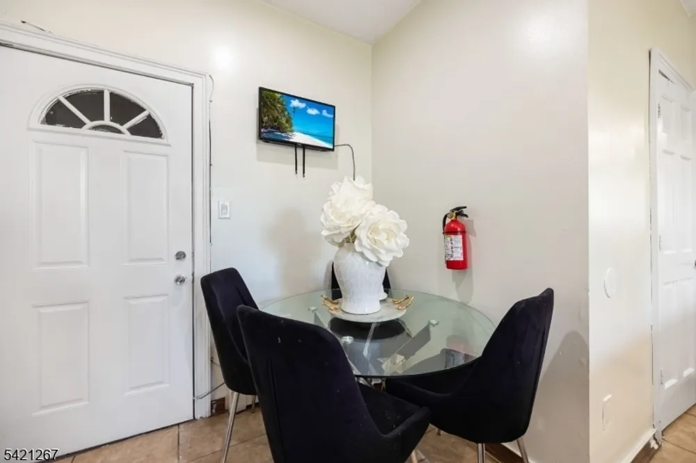 335 N 9th St, Prospect Park, NJ 07508