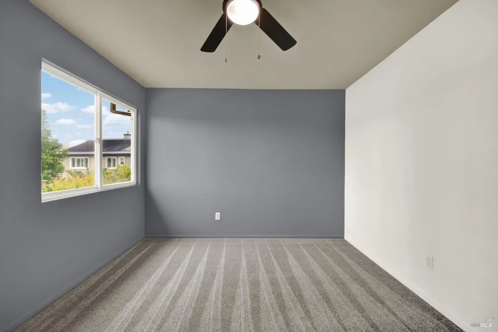 943 Fallsgrove Way, Vacaville, CA 95687