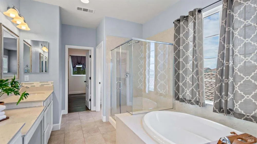 8018 Kenai Ct, Vacaville, CA 95687