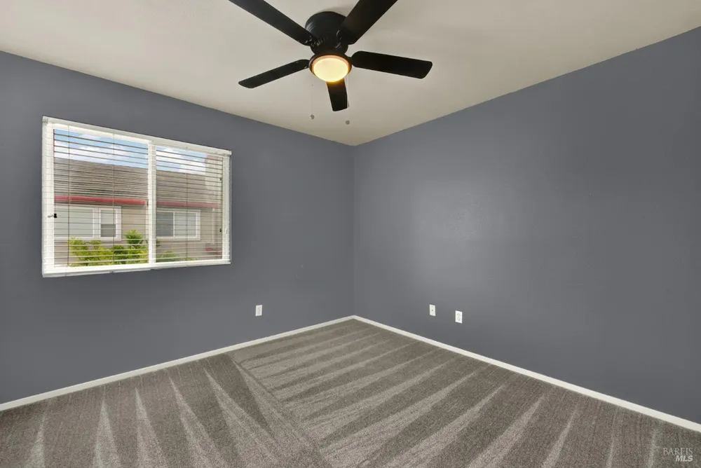 943 Fallsgrove Way, Vacaville, CA 95687