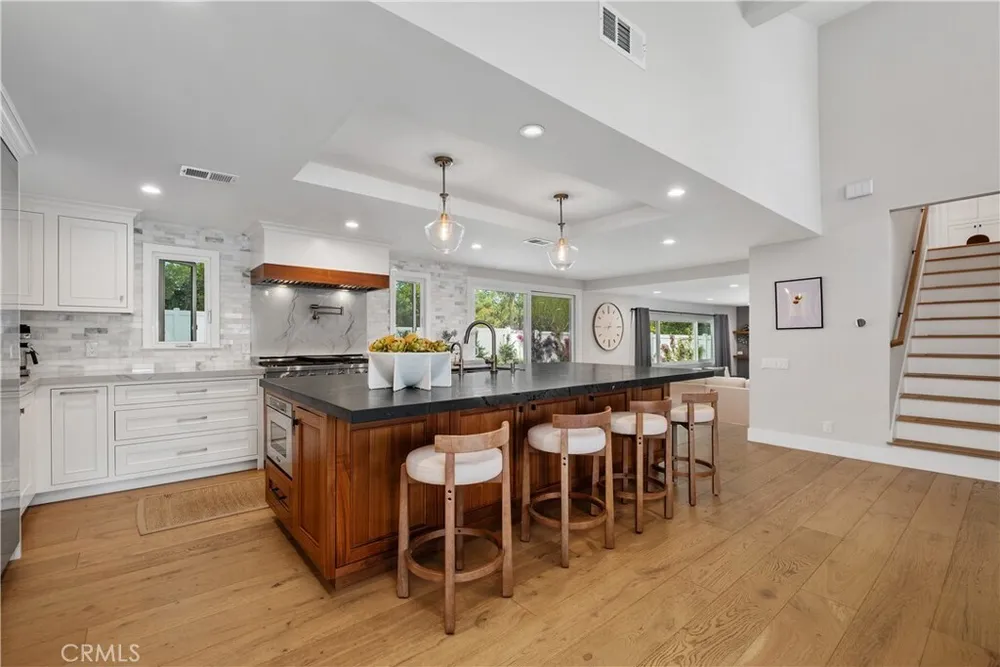27022 Mariscal Ln, Mission Viejo, CA 92691