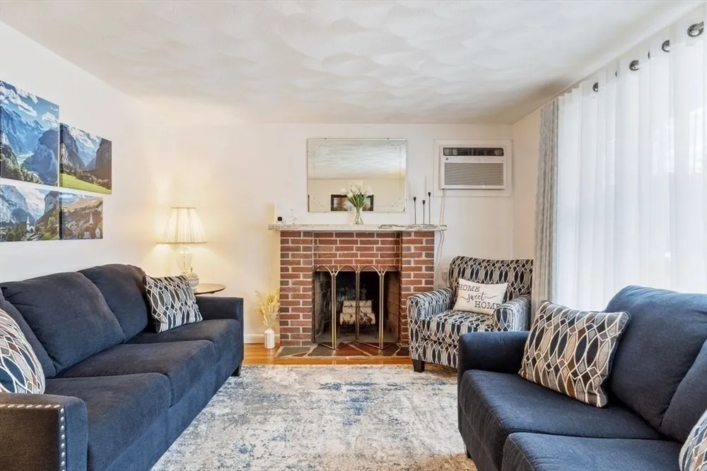 1 Anderson St, Peabody, MA 01960