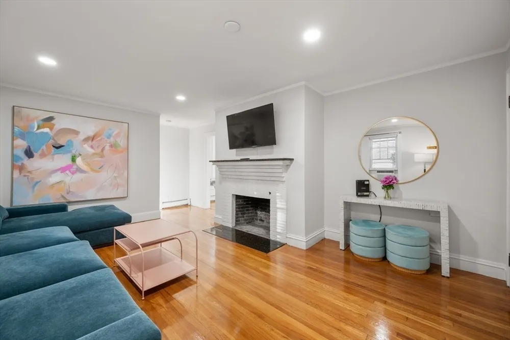 67 Saint James Circle, Newton, MA 02458