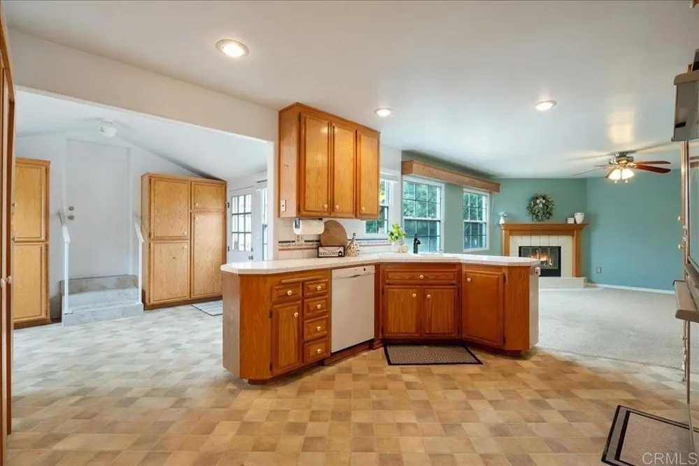 4677 Garfield St, La Mesa, CA 91941