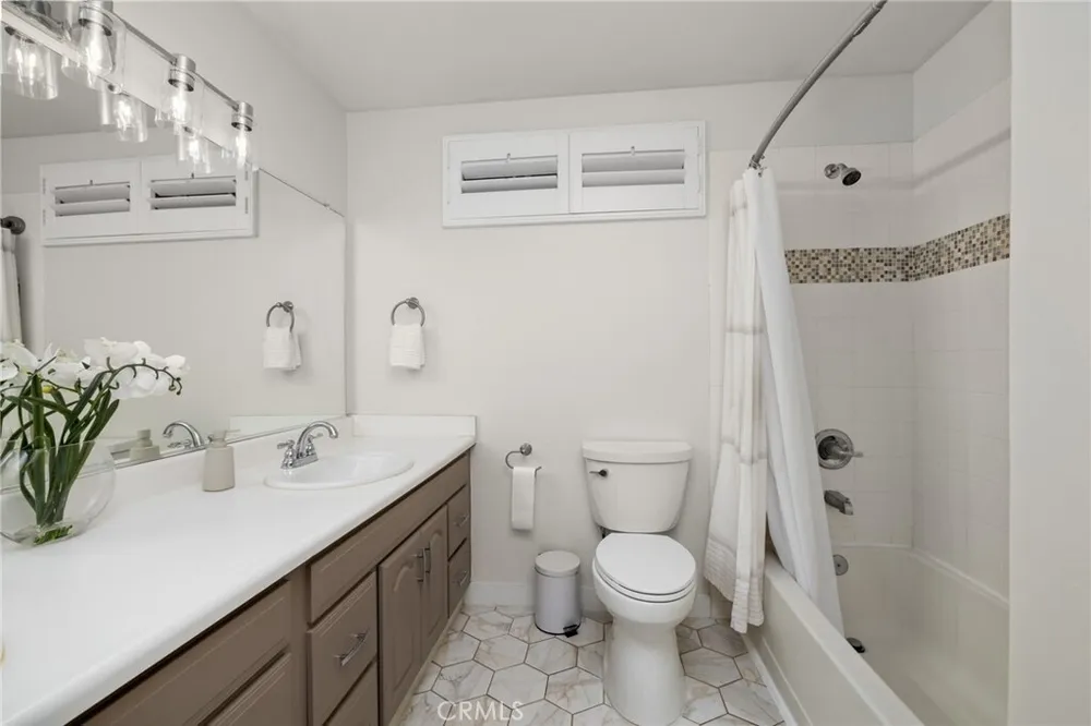 348 N Mountain Ave, Monrovia, CA 91016
