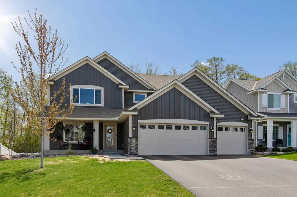 5590 Upper 179th St W, Lakeville, MN 55044