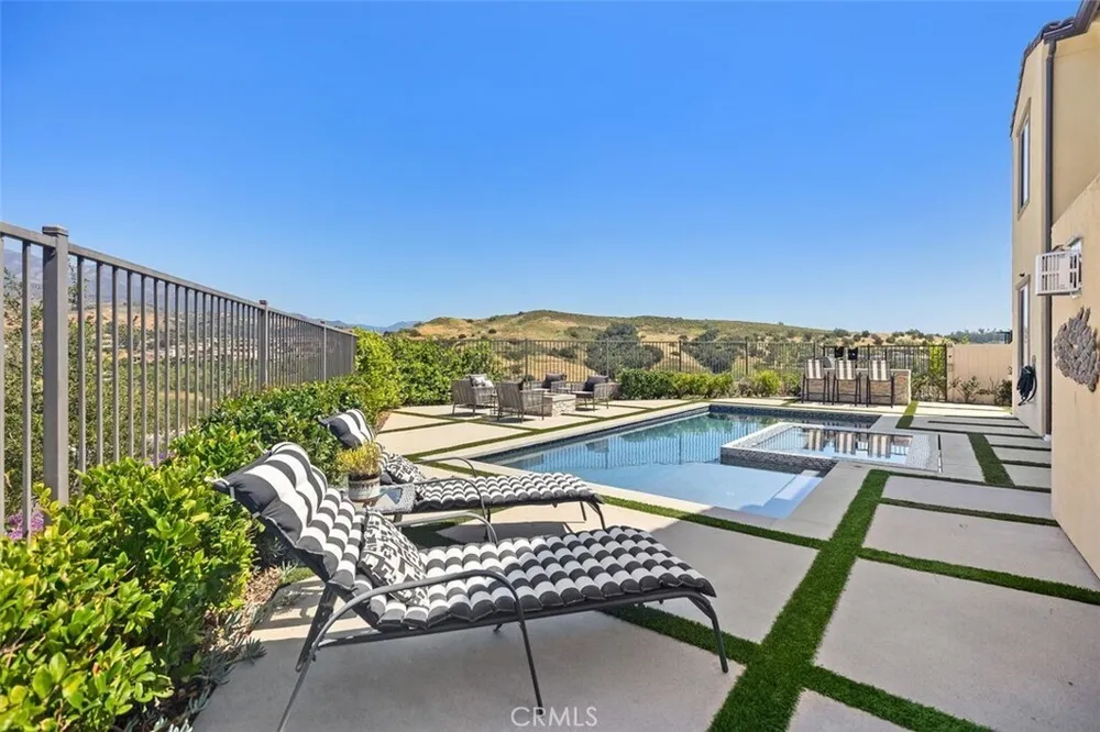 1835 ALISO CANYON DR, Lake Forest, CA 92679