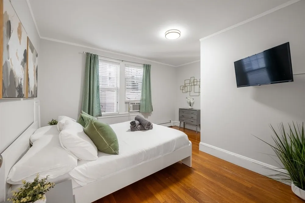 67 Saint James Circle, Newton, MA 02458