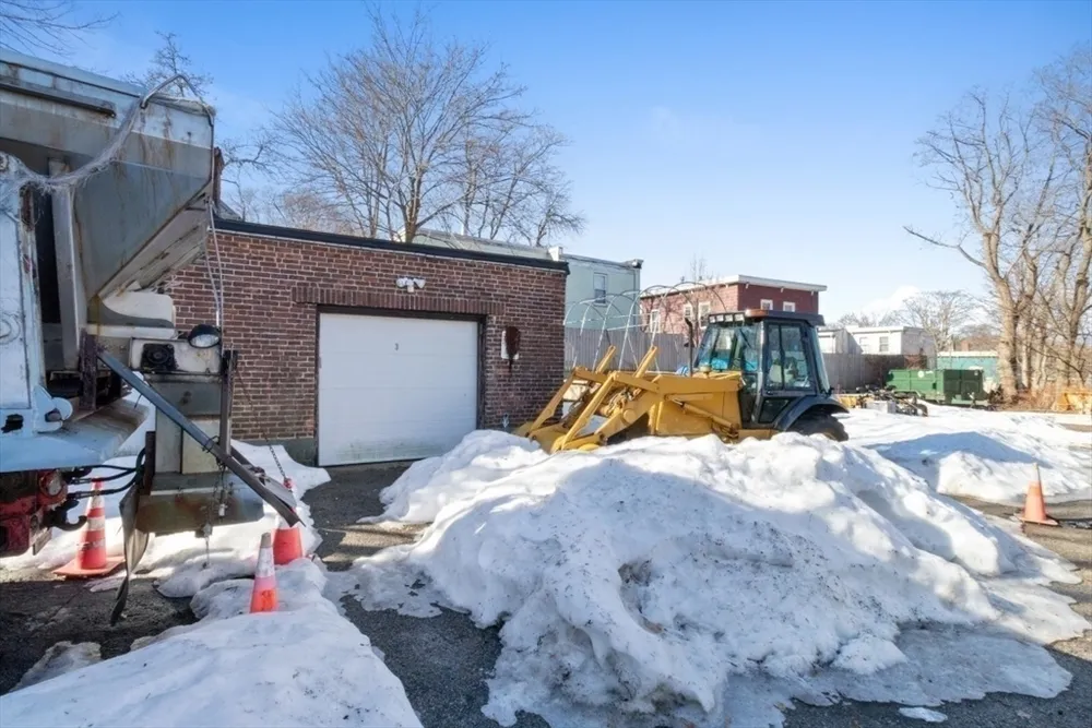 47 Dighton St, Boston, MA 02135