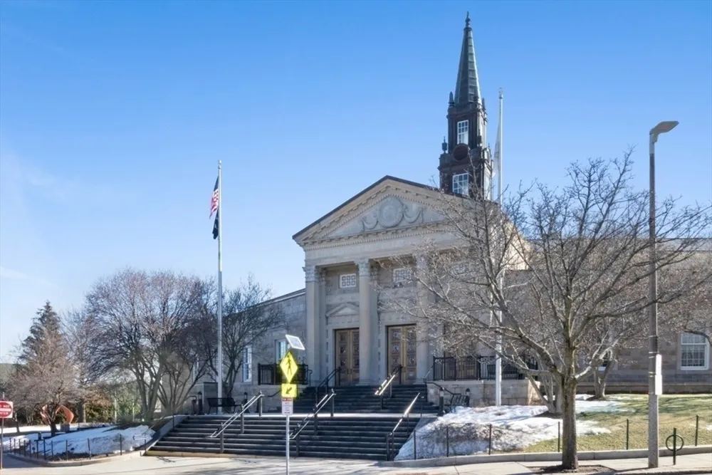 47 Dighton St, Boston, MA 02135