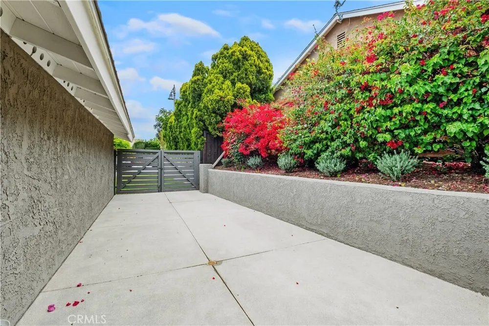 27022 Mariscal Ln, Mission Viejo, CA 92691