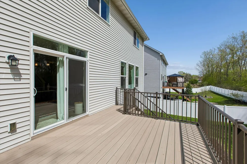 5590 Upper 179th St W, Lakeville, MN 55044