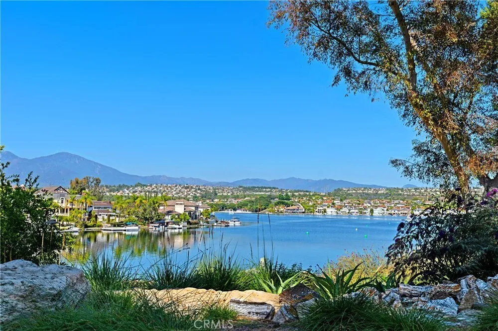 27022 Mariscal Ln, Mission Viejo, CA 92691