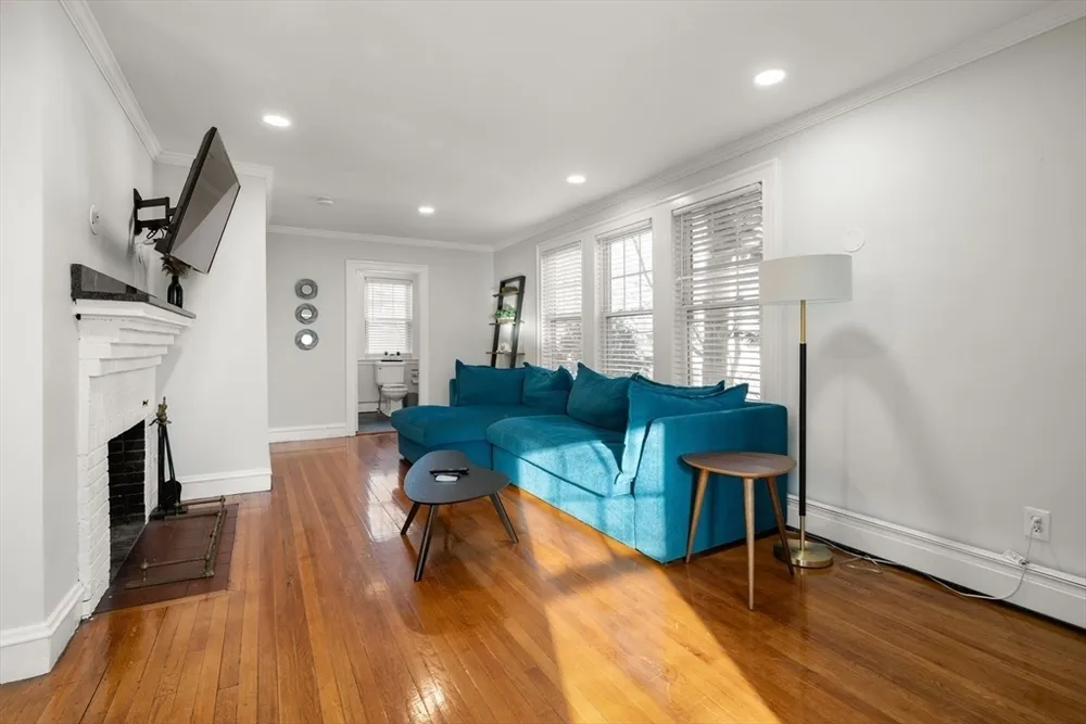 67 Saint James Circle, Newton, MA 02458