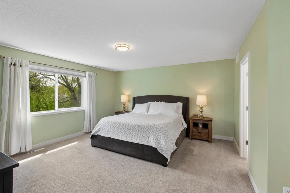 5590 Upper 179th St W, Lakeville, MN 55044