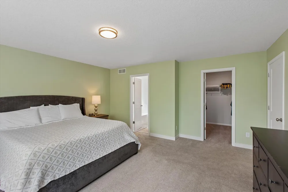 5590 Upper 179th St W, Lakeville, MN 55044