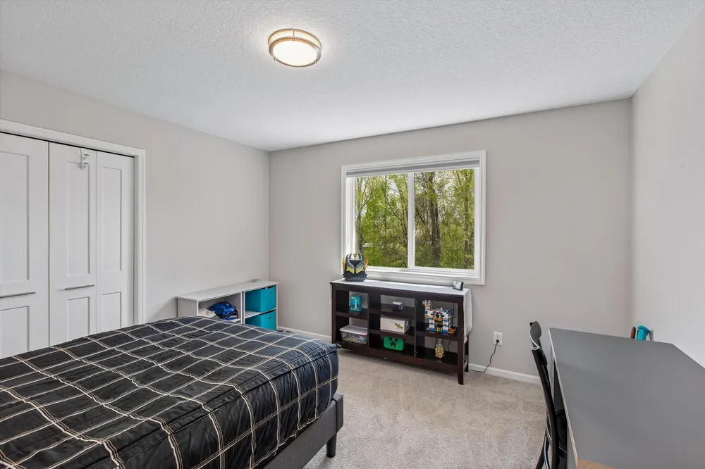 5590 Upper 179th St W, Lakeville, MN 55044