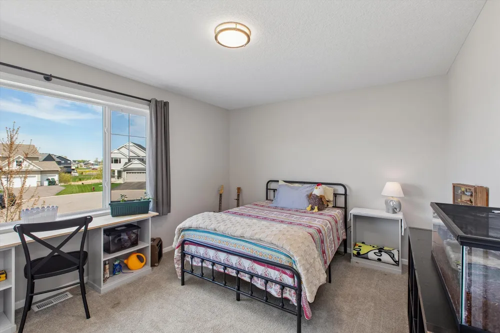 5590 Upper 179th St W, Lakeville, MN 55044