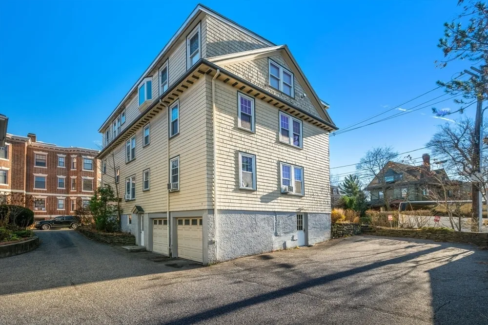 67 Saint James Circle, Newton, MA 02458