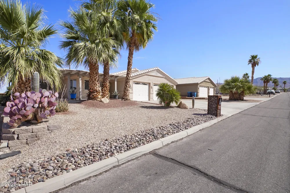 3021 Crater Dr, Lake Havasu City, AZ 86404