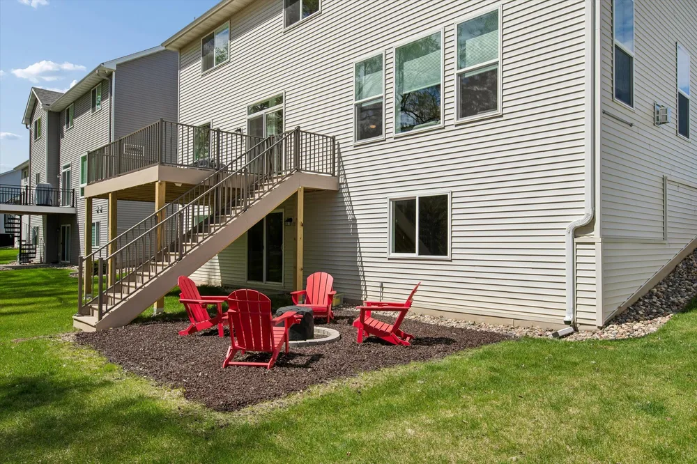 5590 Upper 179th St W, Lakeville, MN 55044