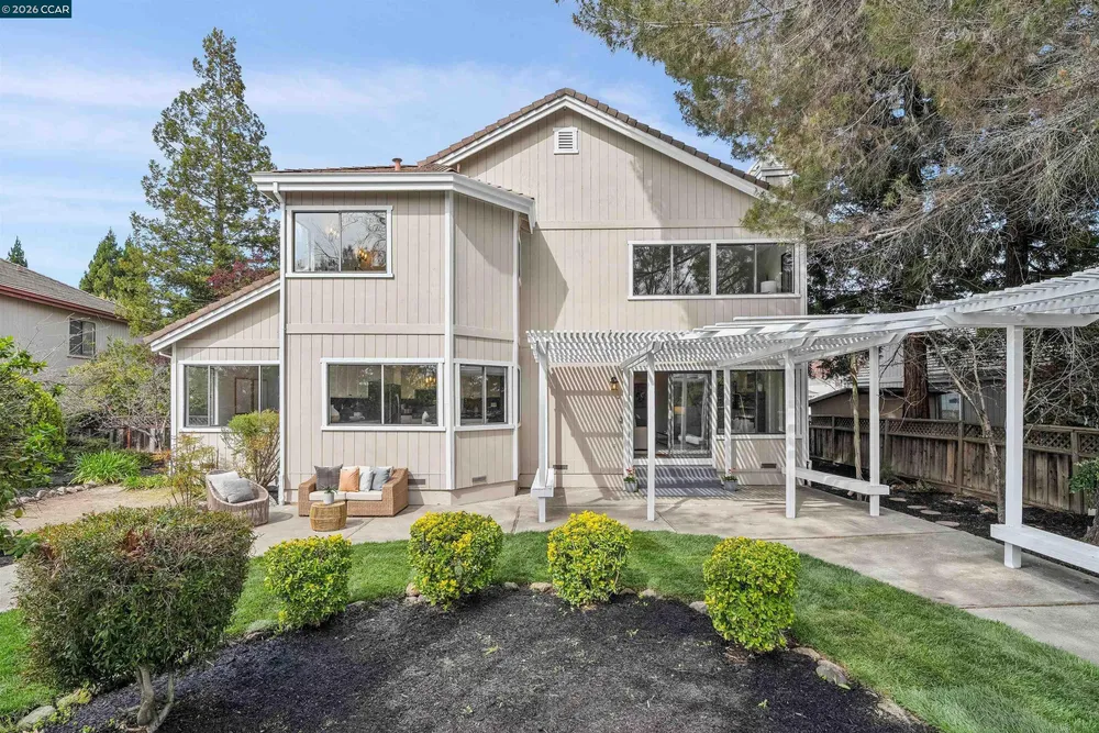 140 Cottonwood Ln, Danville, CA 94506