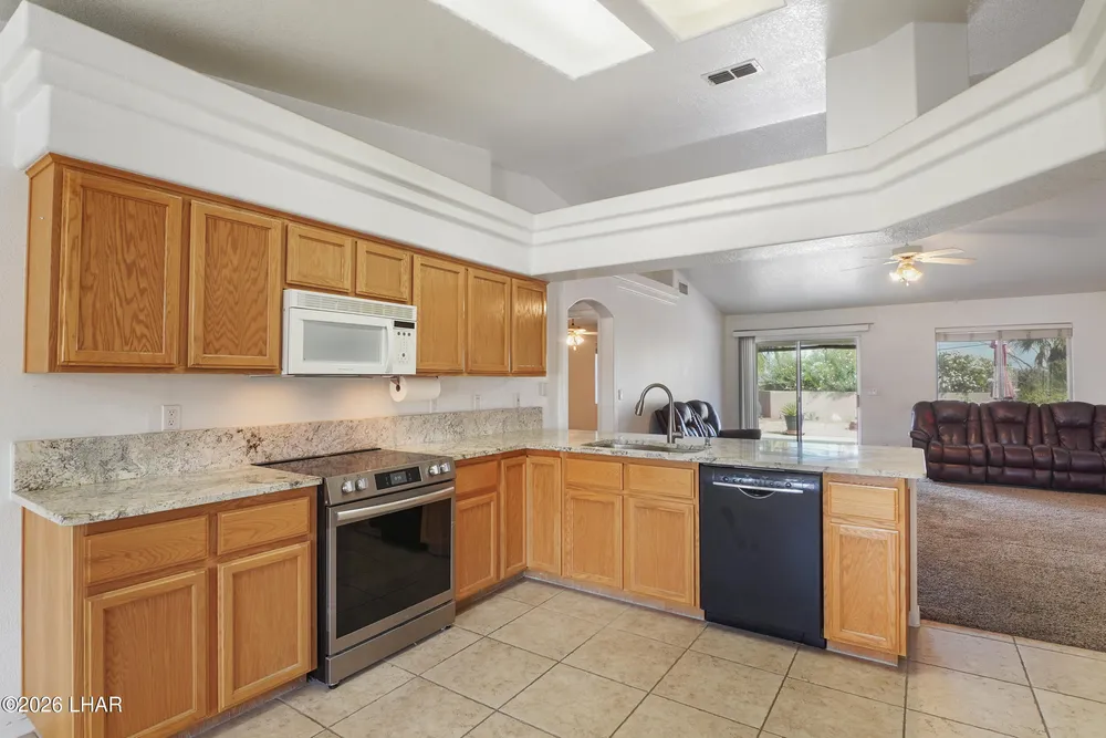 3021 Crater Dr, Lake Havasu City, AZ 86404
