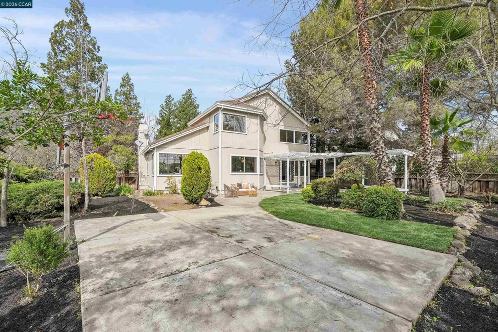 140 Cottonwood Ln, Danville, CA 94506