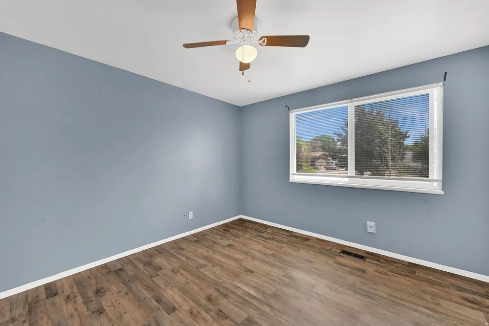 2101 N 700 W, Clinton, UT 84015