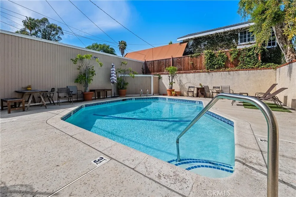 4807 Beck Ave, Valley Village, CA 91601