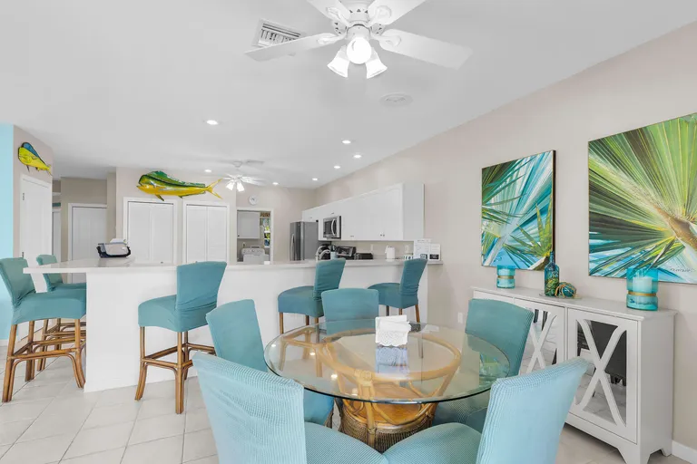 180 9th St, Key Colony Beach, FL 33051