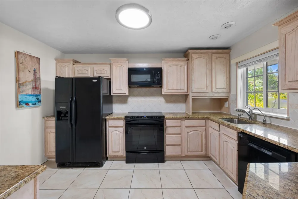 11295 3rd Avenue Gulf, Marathon, FL 33050