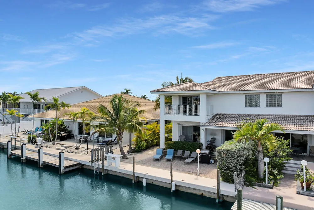 180 9th St, Key Colony Beach, FL 33051