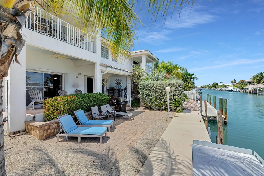 180 9th St, Key Colony Beach, FL 33051