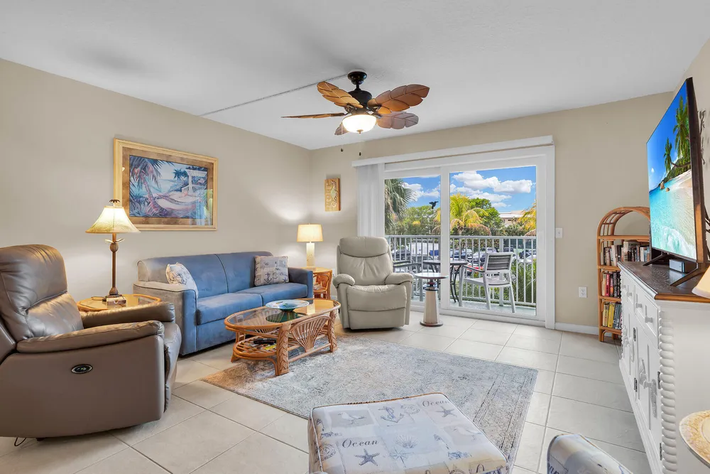 1101 W Ocean Dr, Key Colony Beach, FL 33051