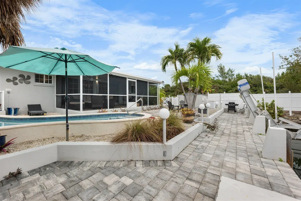11295 3rd Avenue Gulf, Marathon, FL 33050