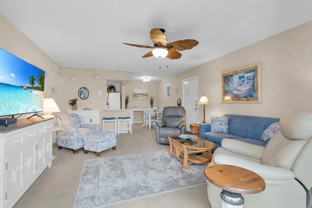 1101 W Ocean Dr, Key Colony Beach, FL 33051