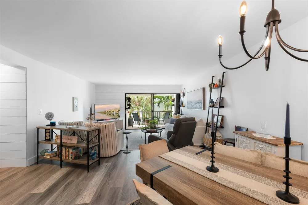 601 W Ocean Dr, Key Colony Beach, FL 33051