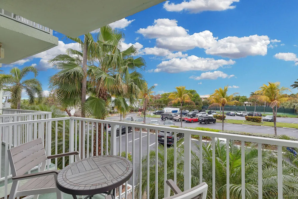 1101 W Ocean Dr, Key Colony Beach, FL 33051