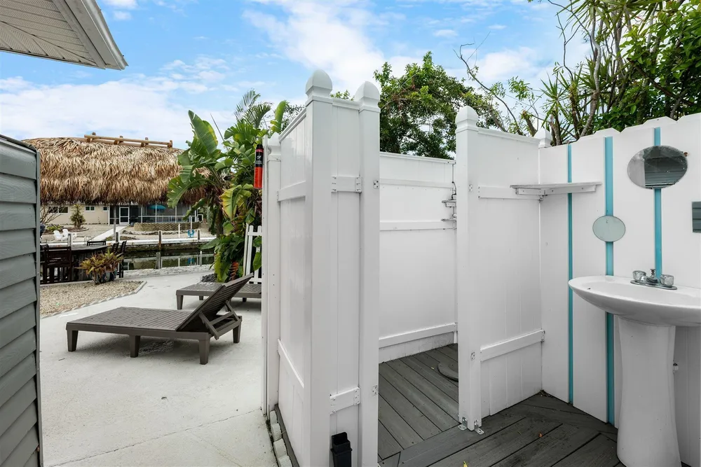 11295 3rd Avenue Gulf, Marathon, FL 33050