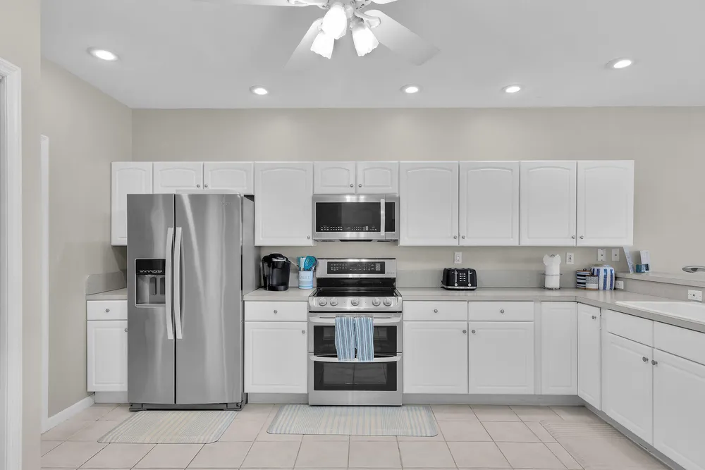 180 9th St, Key Colony Beach, FL 33051