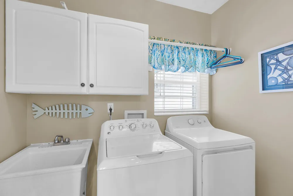 180 9th St, Key Colony Beach, FL 33051